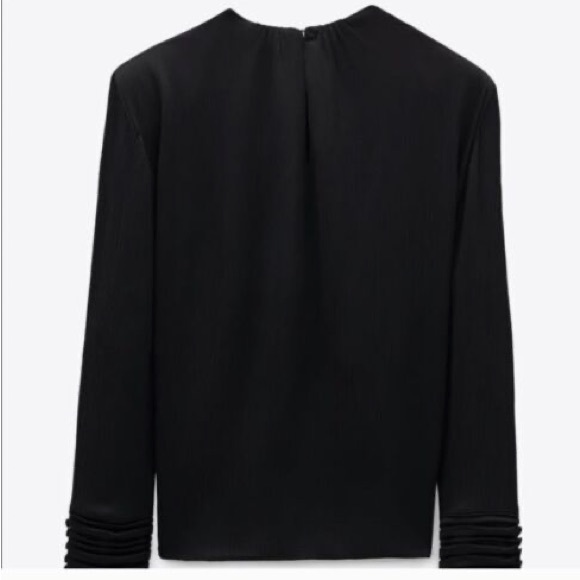 Zara blouse - Picture 4 of 4